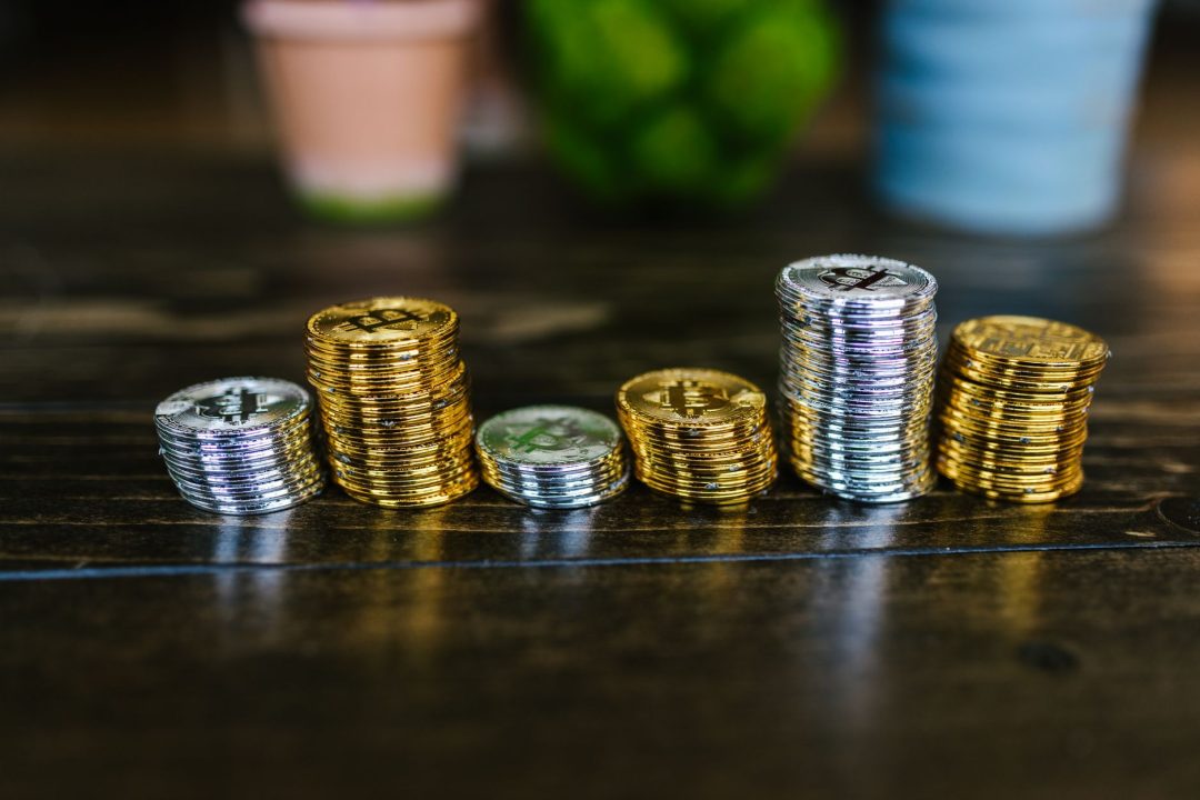 Hayes: Bitcoin Could Ride Liquidity Wave If AI Credit Bust Hits