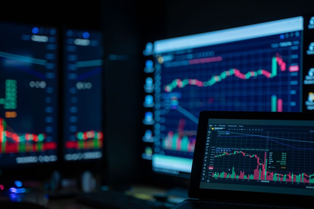 Analyst Flags Two Stocks to Buy as AI Funding Worries Mount