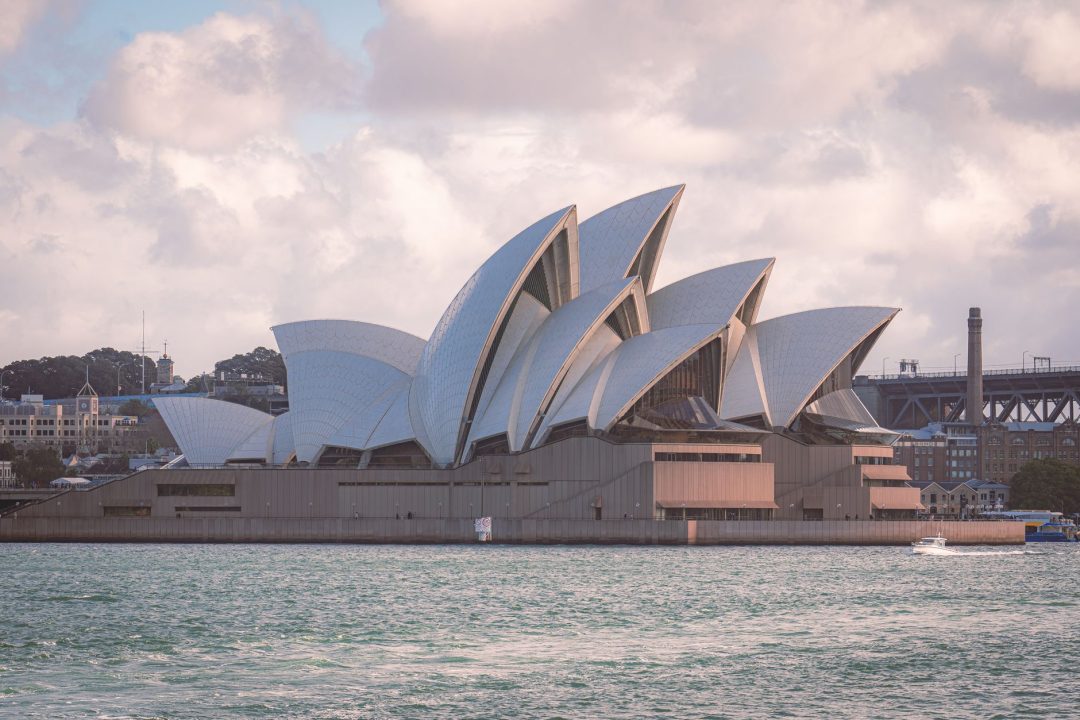 Australian Consumer Confidence Climbs in May Amid Persistent Weakness