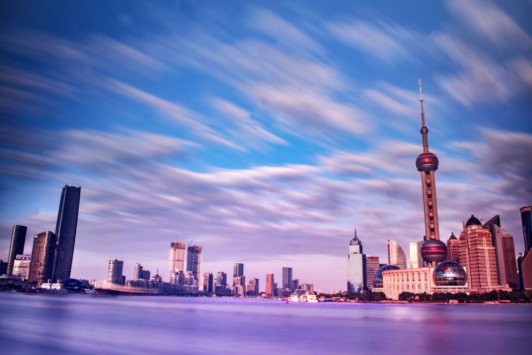 China Stocks Face Longer Slump as Earnings Forecasts Keep Falling